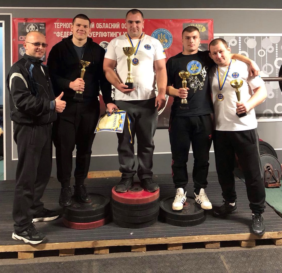 Переможці абсолютної першості серед юнаків, юніорів, чоловіків і ветеранів з тренером І.Лисим